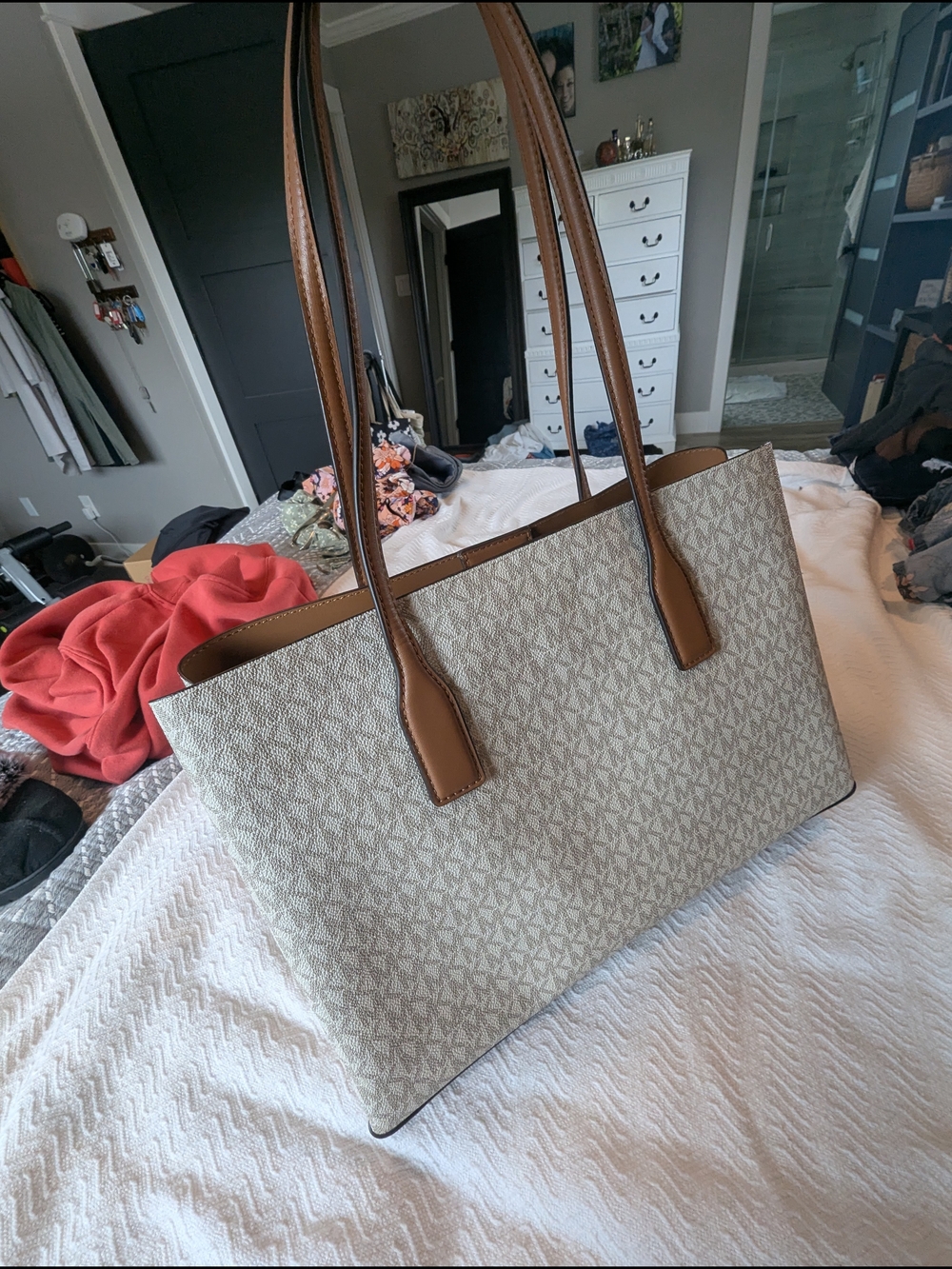 Michael Kors Jet Set Large Logo Tote in Vanilla/Acorn - Picture 2 of 10
